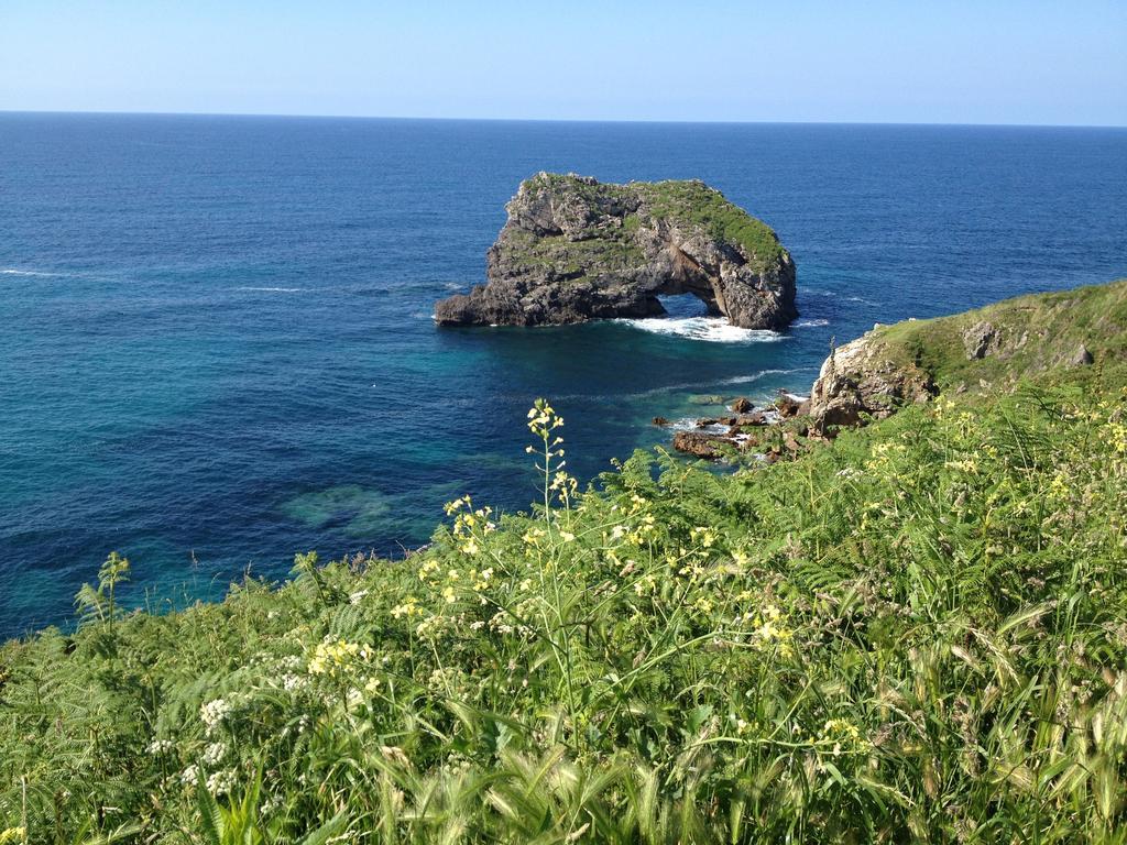 Las Rocas Llanes Esterno foto